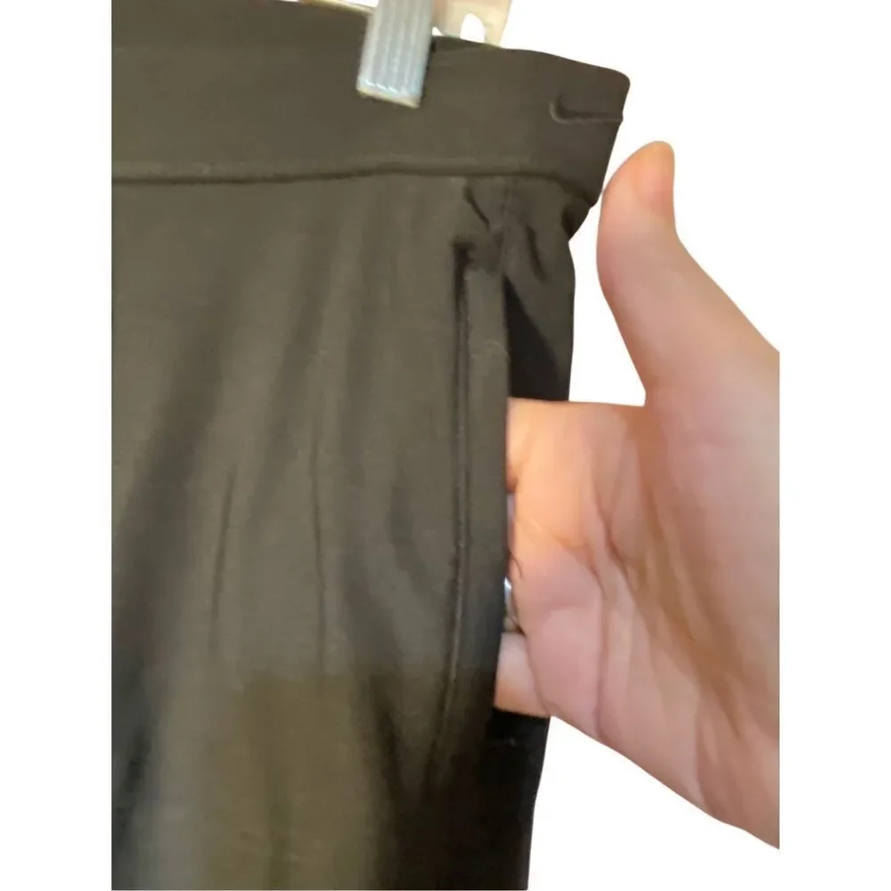 Nike woman’s Black dry, fit training, pants, golf double snap closure size mediu
